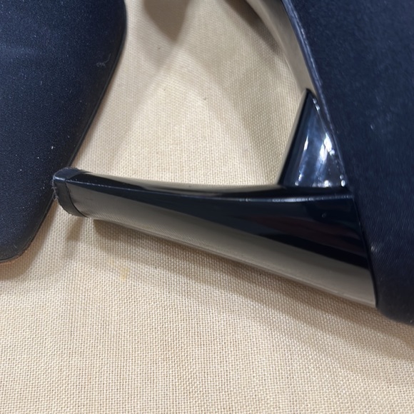 Stuart Weitzman pumps - Picture 3 of 3